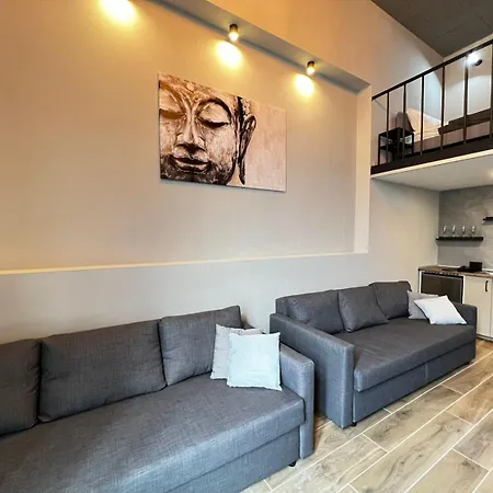Hotel apartamentowy Vlc 3*